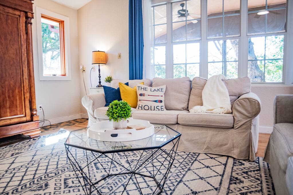 waterfront-getawayorfire-pitorkayaksorfoosball-holiday-home/