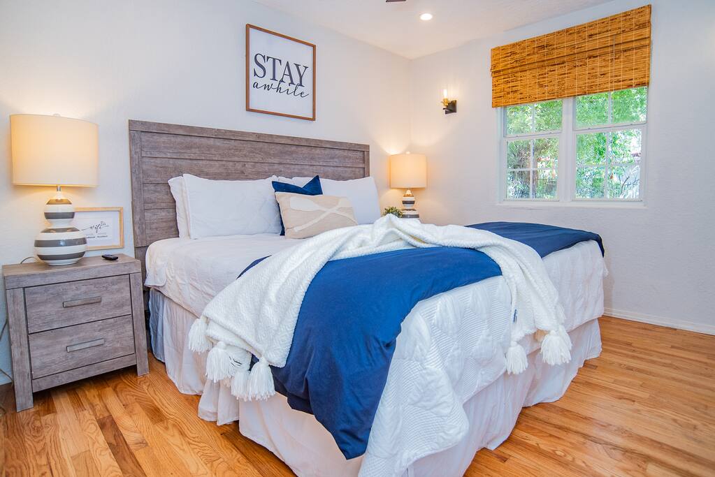 waterfront-getawayorfire-pitorkayaksorfoosball-holiday-home/