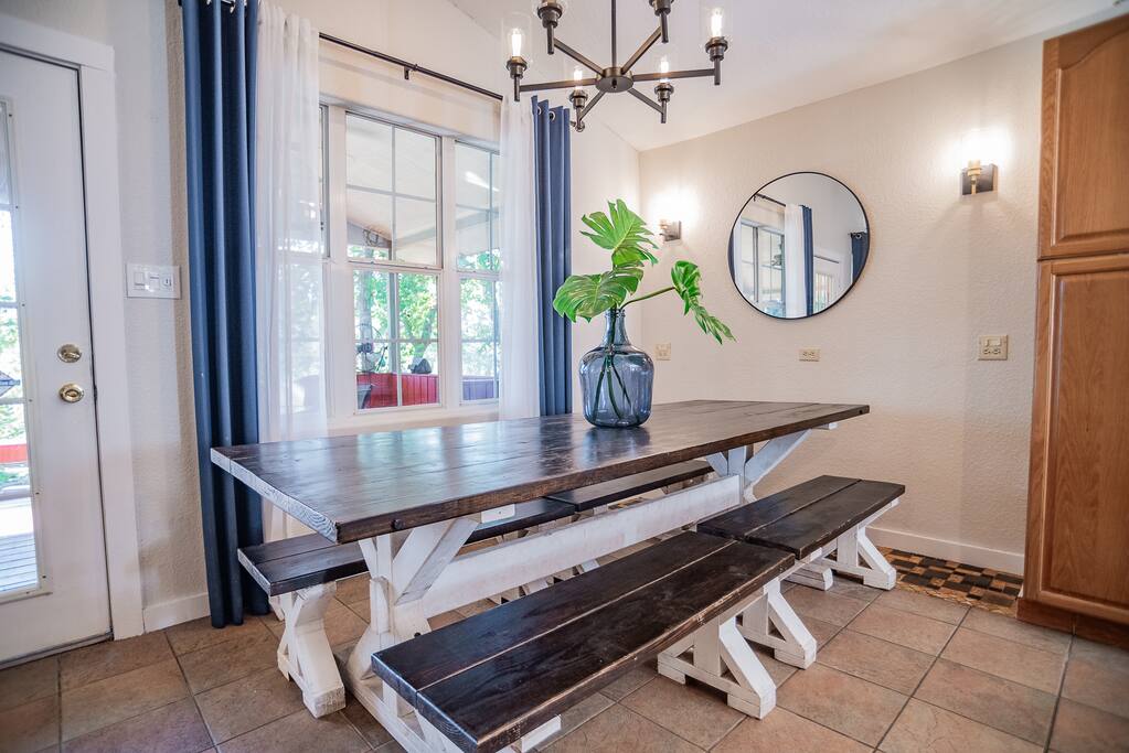 waterfront-getawayorfire-pitorkayaksorfoosball-holiday-home/