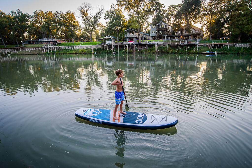 fish-haus~pool~spa~relaxing-waterfront-retreat/