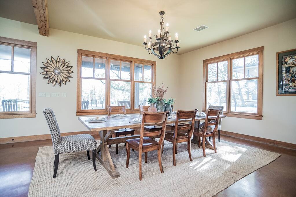 farm-house-pool-table-ping-pong-sleeps-16/