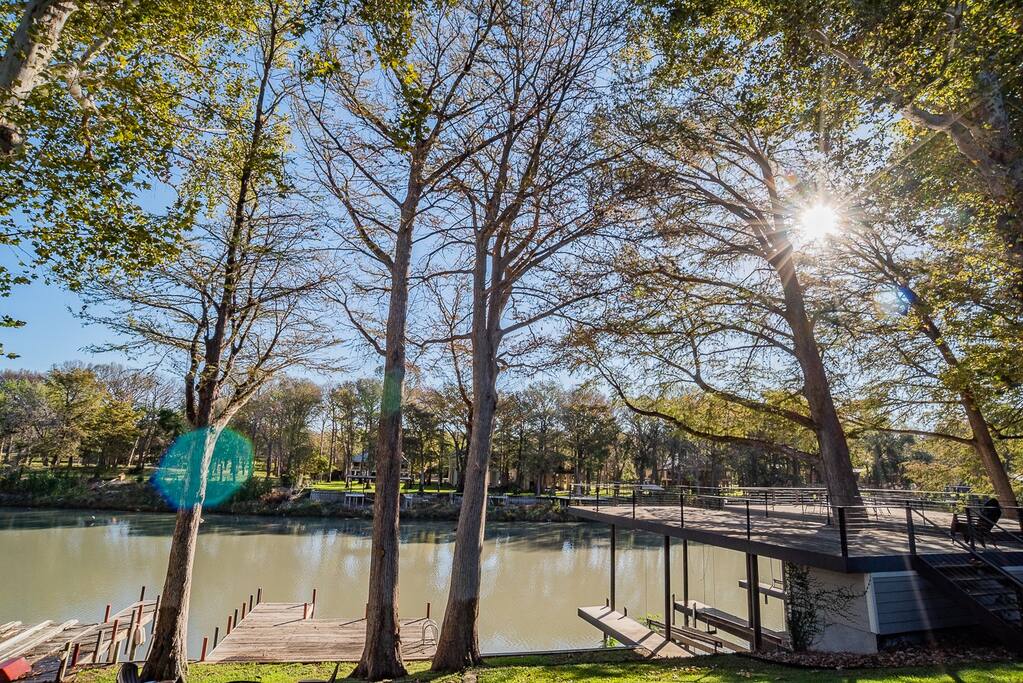 farm-house-pool-table-ping-pong-sleeps-16/
