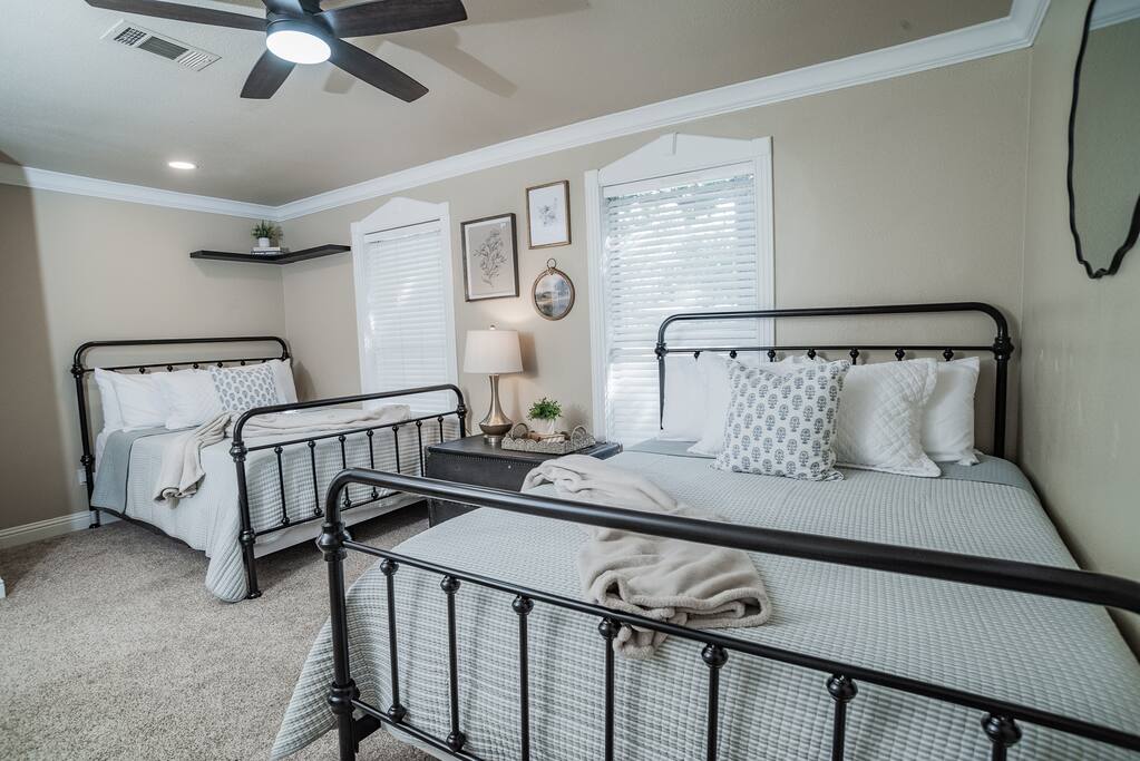 ranch-pool-fire-pit-sleeps-25!/