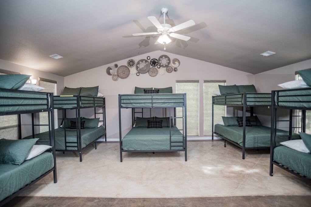 ranch-pool-fire-pit-sleeps-25!/