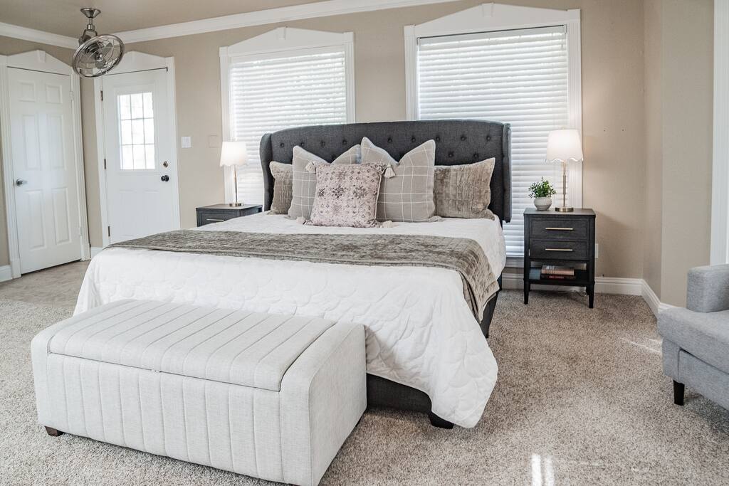 ranch-pool-fire-pit-sleeps-25!/