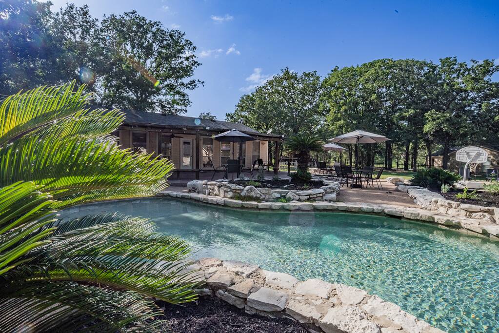 ranch-pool-fire-pit-sleeps-25!/