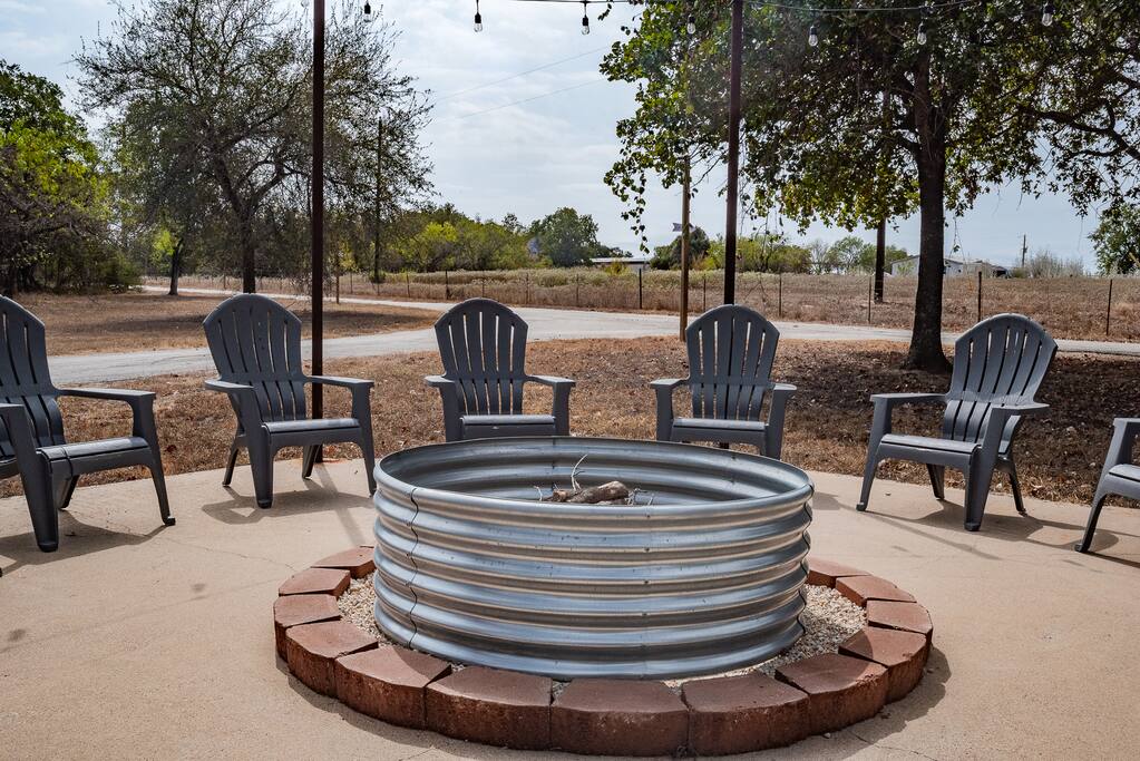 country-home-or-king-or-ottine-springs-or-firepit/