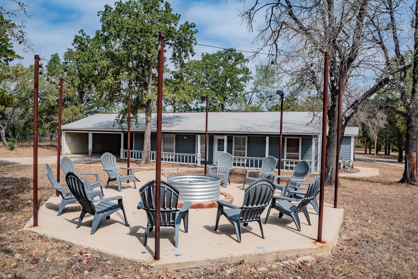 Bergamot House-Luling Texas