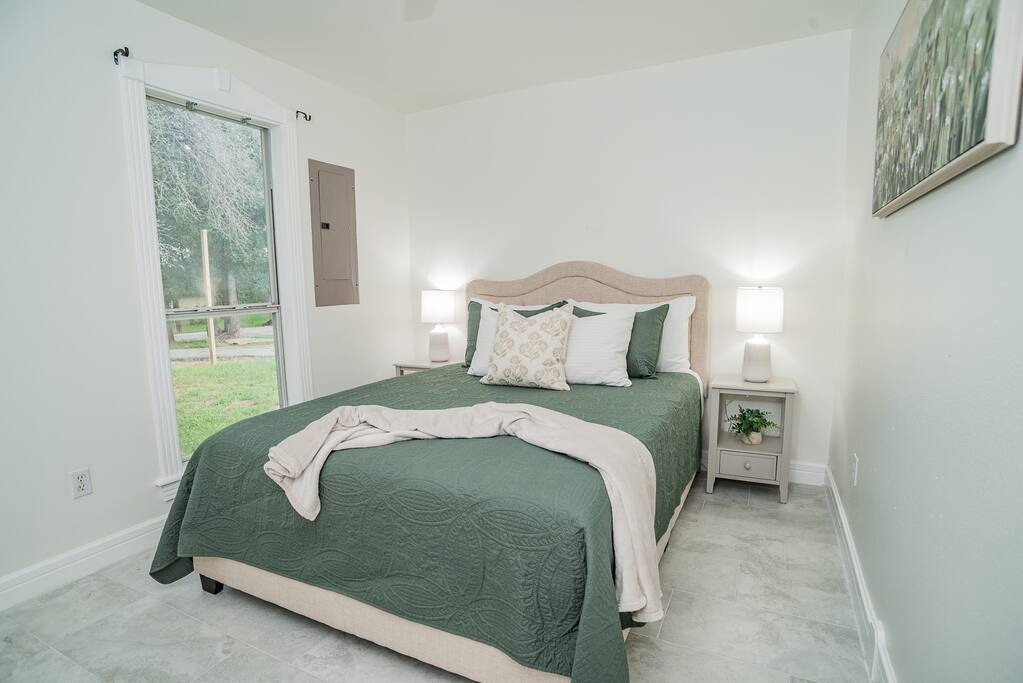 country-home-or-king-or-ottine-springs-or-firepit/