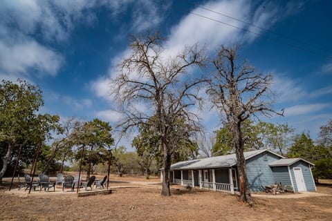 Bergamot House-Luling Texas