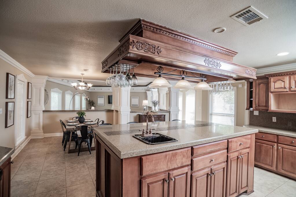 ranch-or-4-homes-or-pool-or-sleeps-40-holiday-home/