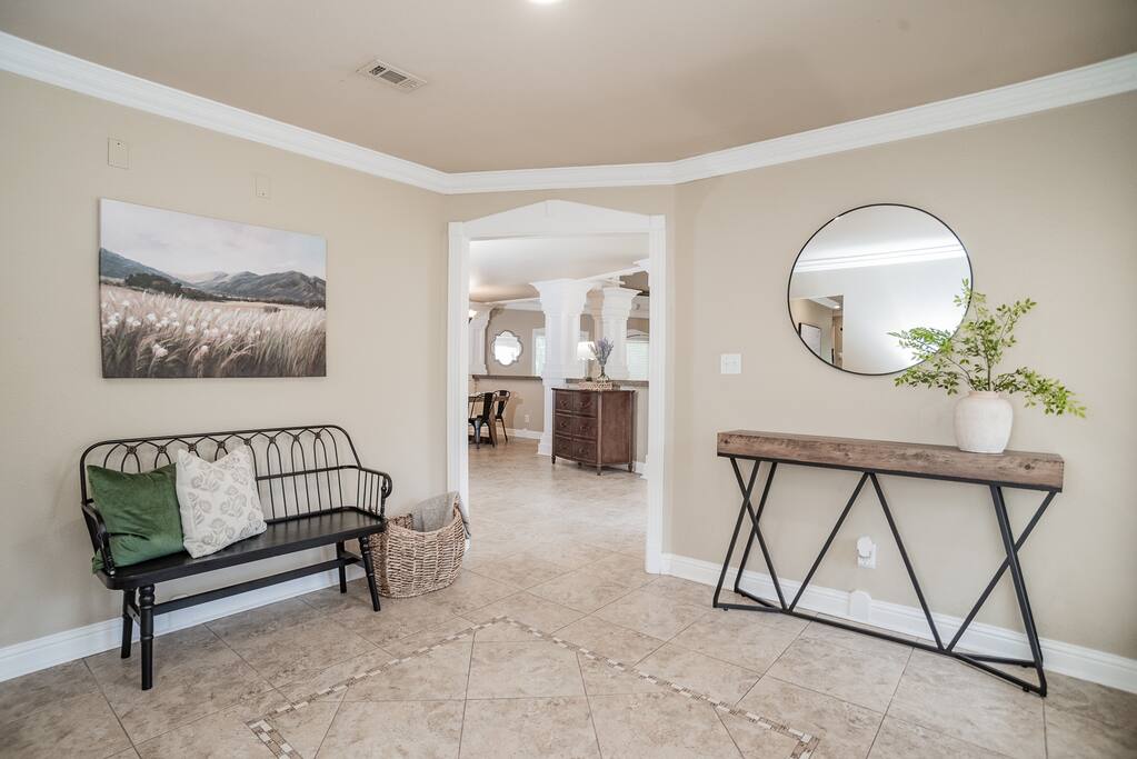 ranch-or-4-homes-or-pool-or-sleeps-40-holiday-home/