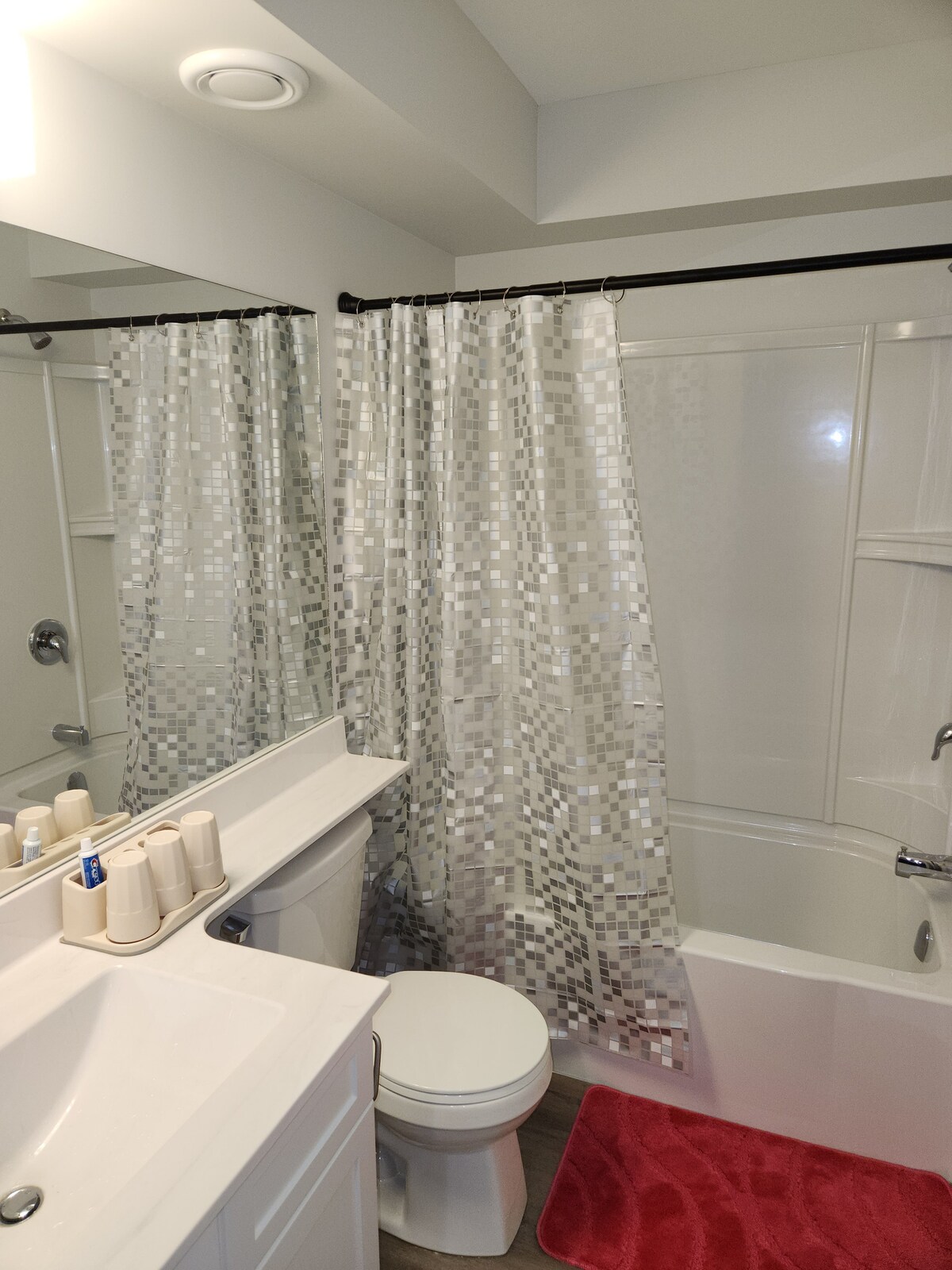 a-modern-and-homely-1-br-suite/