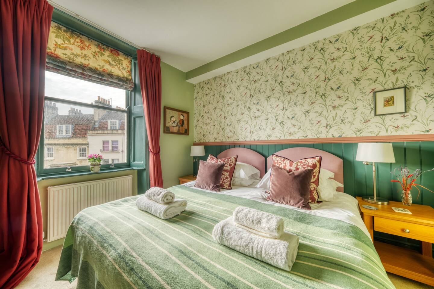 Hill House 1 - Super king room w private bathroom