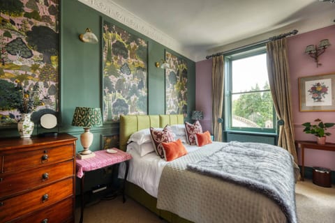 Hill House - 7 Bedrooms 7 Bathrooms Boutique House