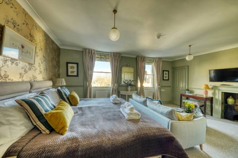 Hill House - 7 Bedrooms 7 Bathrooms Boutique House
