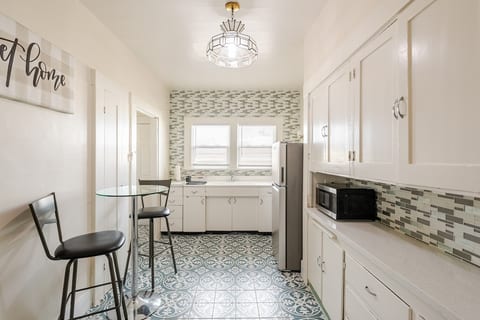 Grand Heritage : Your Generous One Bedroom Retreat image 5