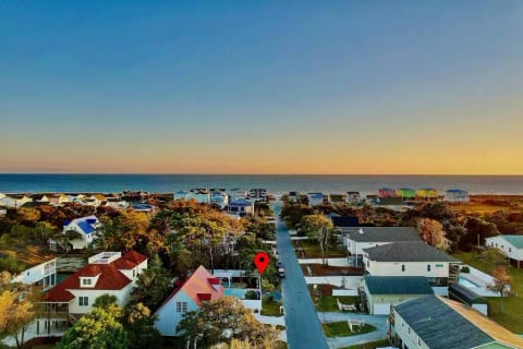 Walking distance to the sandy shores of OKI !