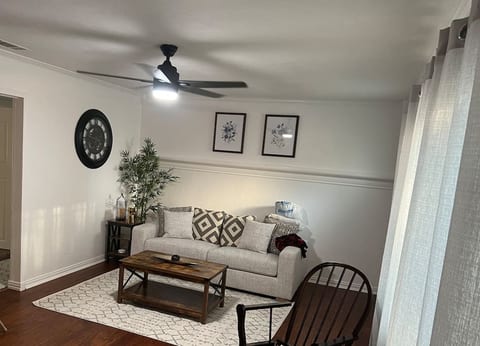 The Cozy Cottage