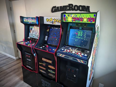 3 Stand up Arcade Video Games. Pac-Man, Centipede, Missile Command, Galaxian, Defender, Joust, Asteroids, Rampage, Gauntlet, Mortal Combat, Paper Boy, Toob'in, Tapper, Tempest and other classics. No quarters required! 33 Games in total.