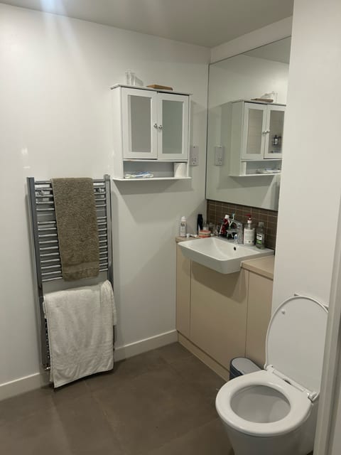 1 Bed Apartment Close to City