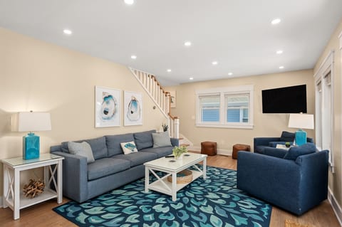 walk to beach, hot tub, fenced yard, ev charger image 3