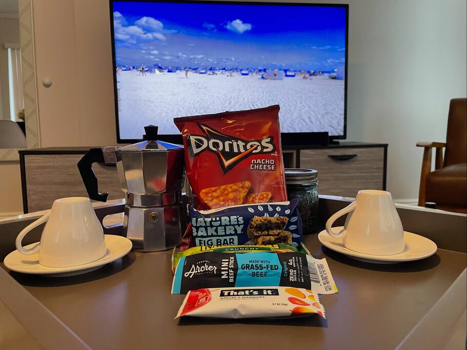 free-parking-and-wi-fi-or-5-minutes-to-miami-airport/