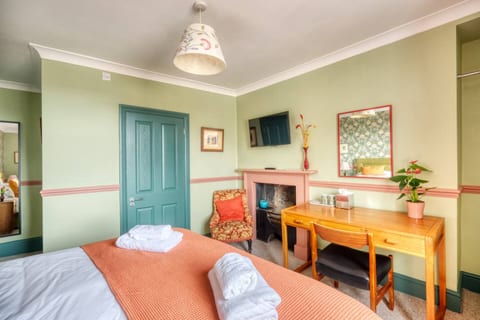 Hill House 3 - Super king room w private bathroom