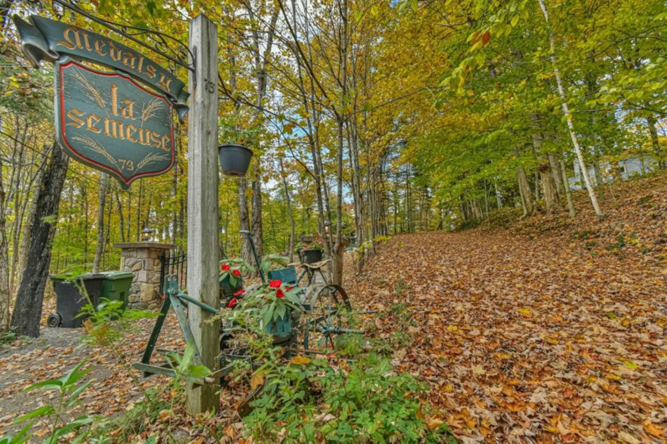 location-mensuelle-chalet-au-bord-du-lac-marois/