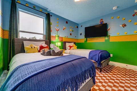 Super Mario Adventure Room (Shared Bath)