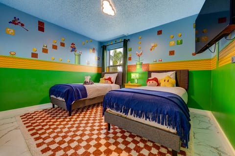Super Mario Adventure Room (Shared Bath)