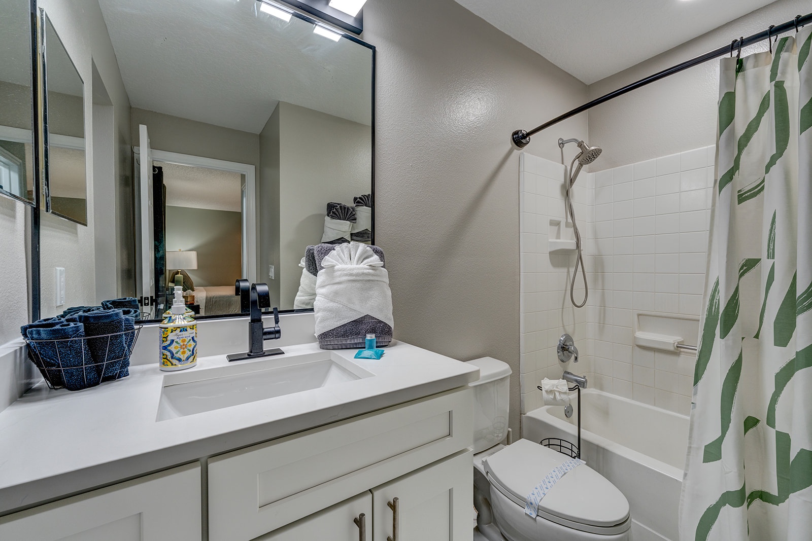 serene-king-suite-with-private-bath/