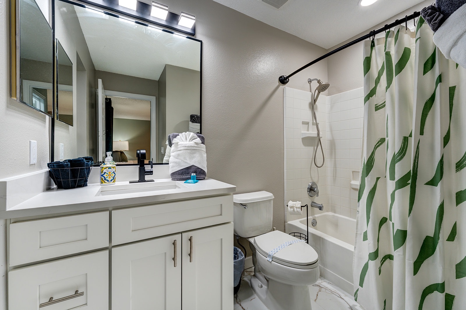 serene-king-suite-with-private-bath/