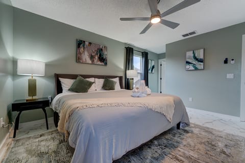 Serene King Suite with Private Bath
