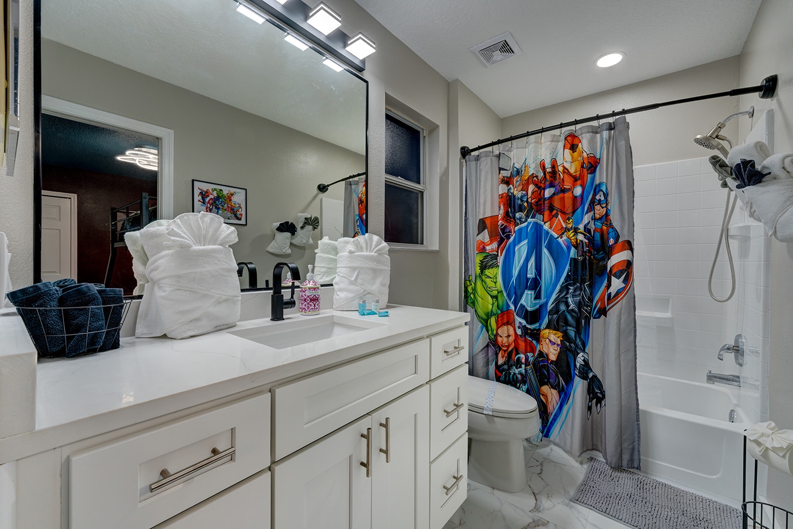 groot-galaxy-bunk-room-shared-bath/