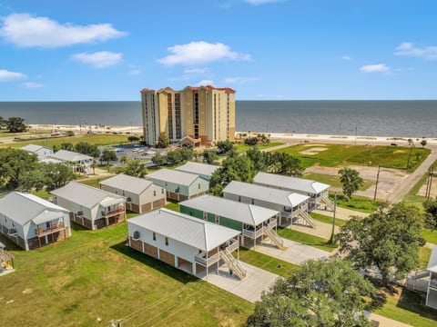 TWO Side by Side Beach Homes 10 Bedrooms Sleeps 26 image 2