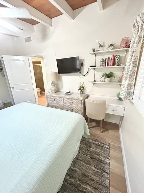 Casa Mar - Unit 17 1 Bedroom 1 Bath