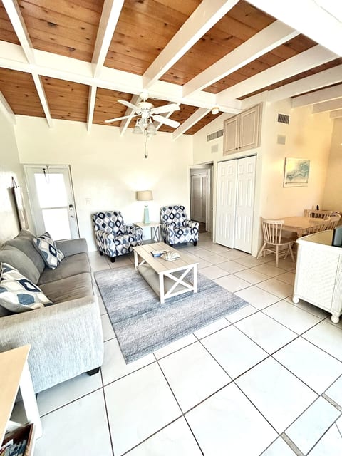 Casa Mar - Unit 12A 1 Bedroom 1 Bath Pool View