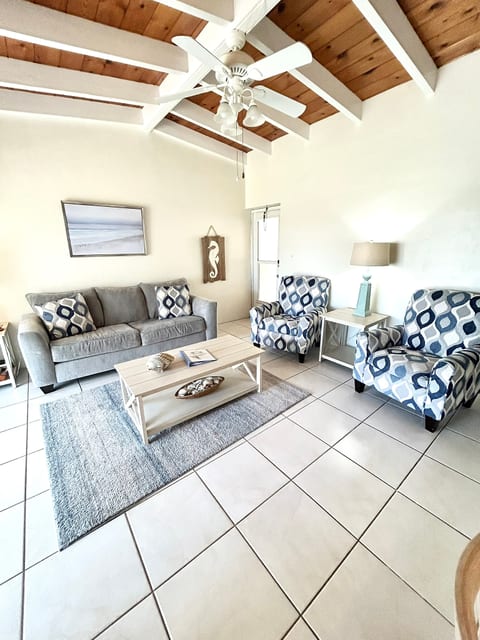Casa Mar - Unit 12A 1 Bedroom 1 Bath Pool View