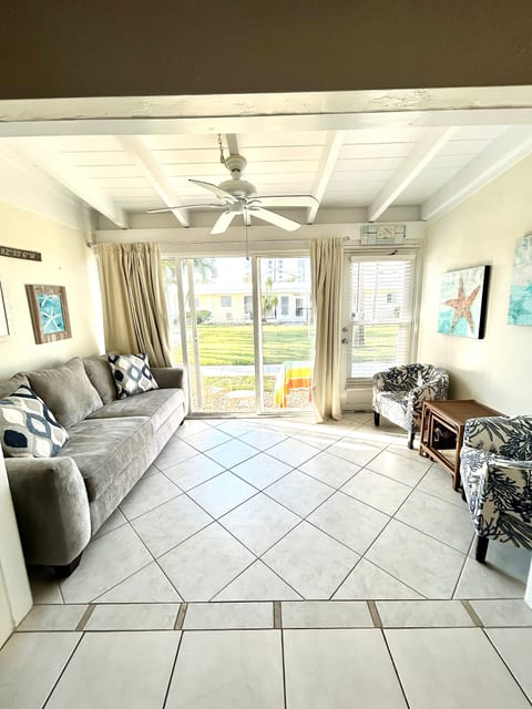 Casa Mar - Unit 12A 1 Bedroom 1 Bath Pool View