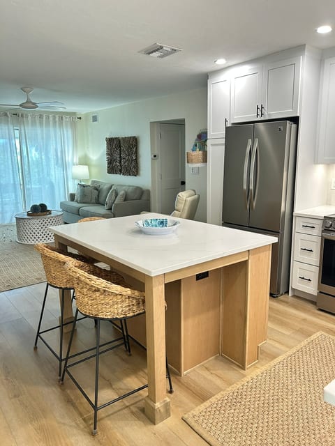 Casa Mar - Unit 35 ; 2 Bedroom 2 Bath Beach Front