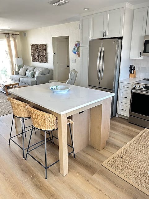Casa Mar - Unit 35 ; 2 Bedroom 2 Bath Beach Front
