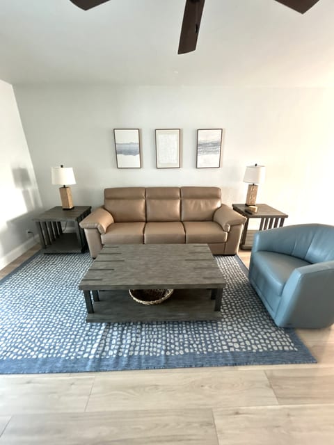 Casa Mar - Unit 37 ; 2 Bedroom 2 Bath Beach Front