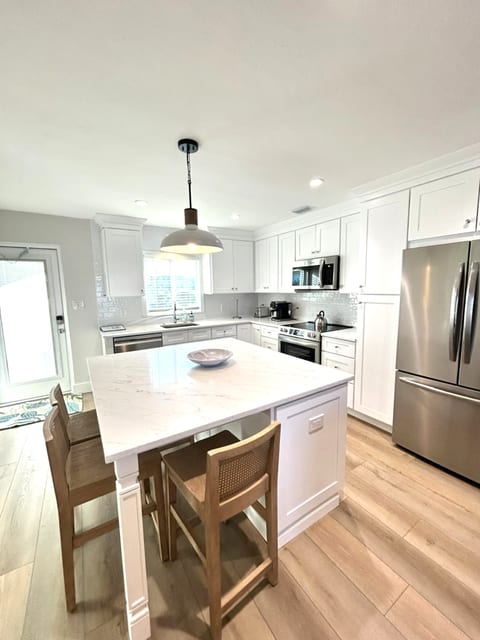 Casa Mar - Unit 41 ; 2 Bedroom 2 Bath Beach Front