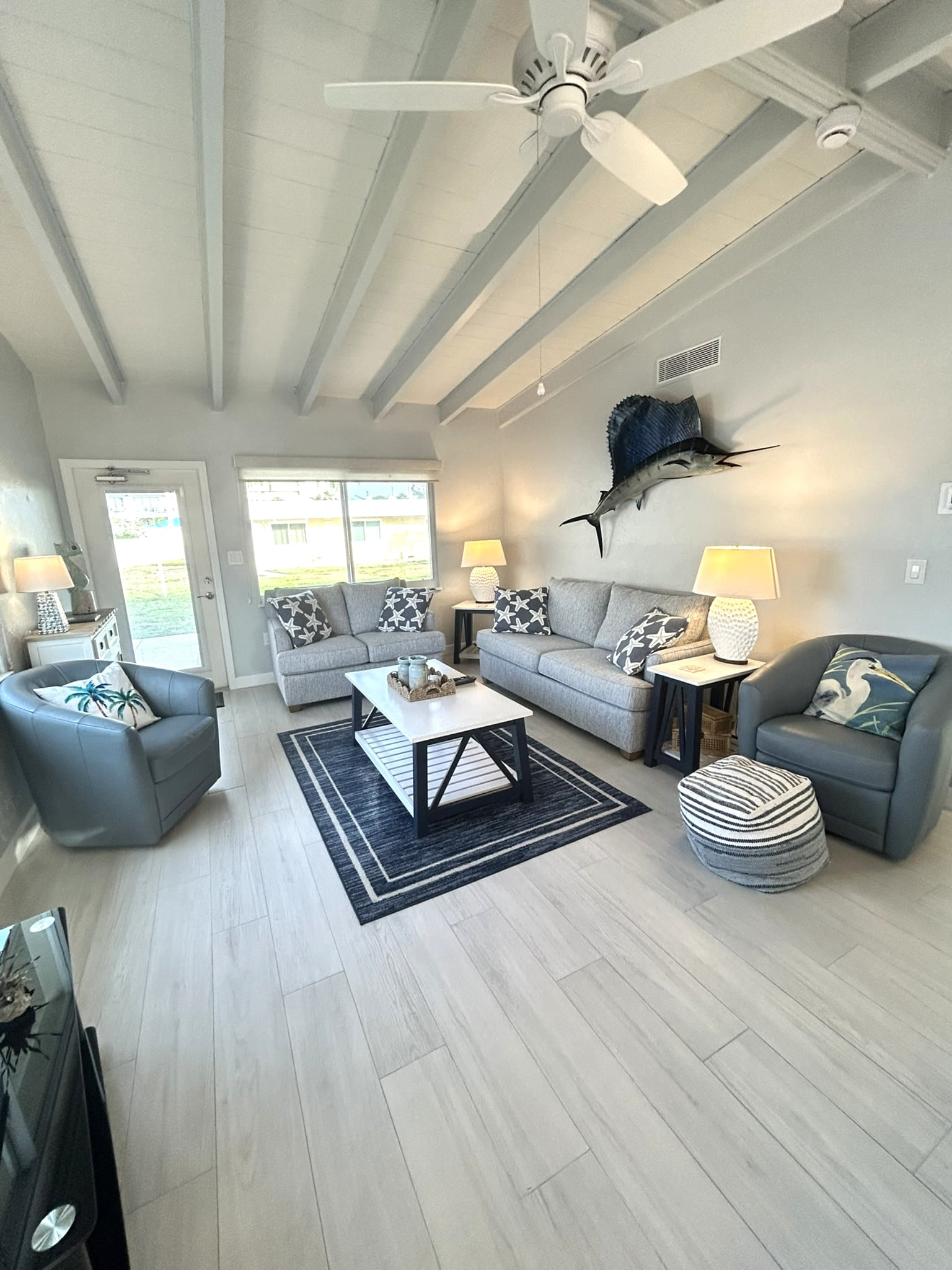 Casa Mar - Unit 43 ; 2 Bedroom 1.5 Bath Close to Beach