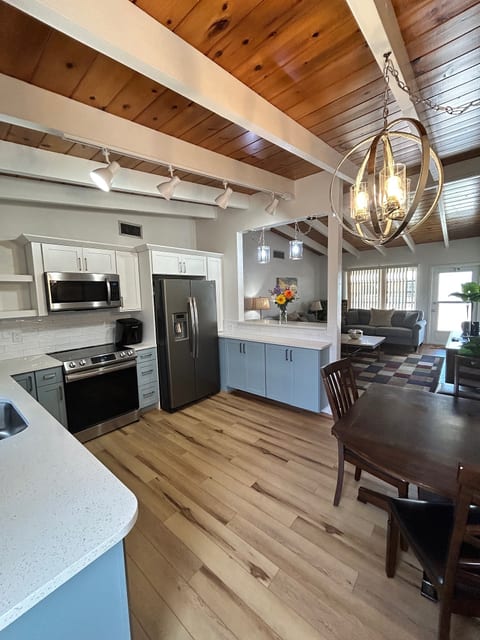 Casa Mar - Unit 46 ; 2 Bedroom 1 Bath Pool View