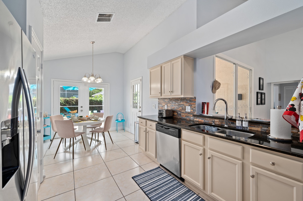 Retreat near Disney, Universal-Pool-Pet Friendly! image 62