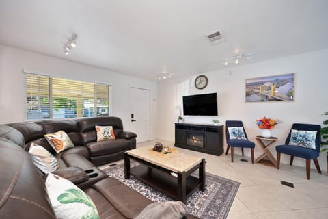 CalExpo /Arden /HotTub /Pool /Firepit /BBQ /No Pet Fee