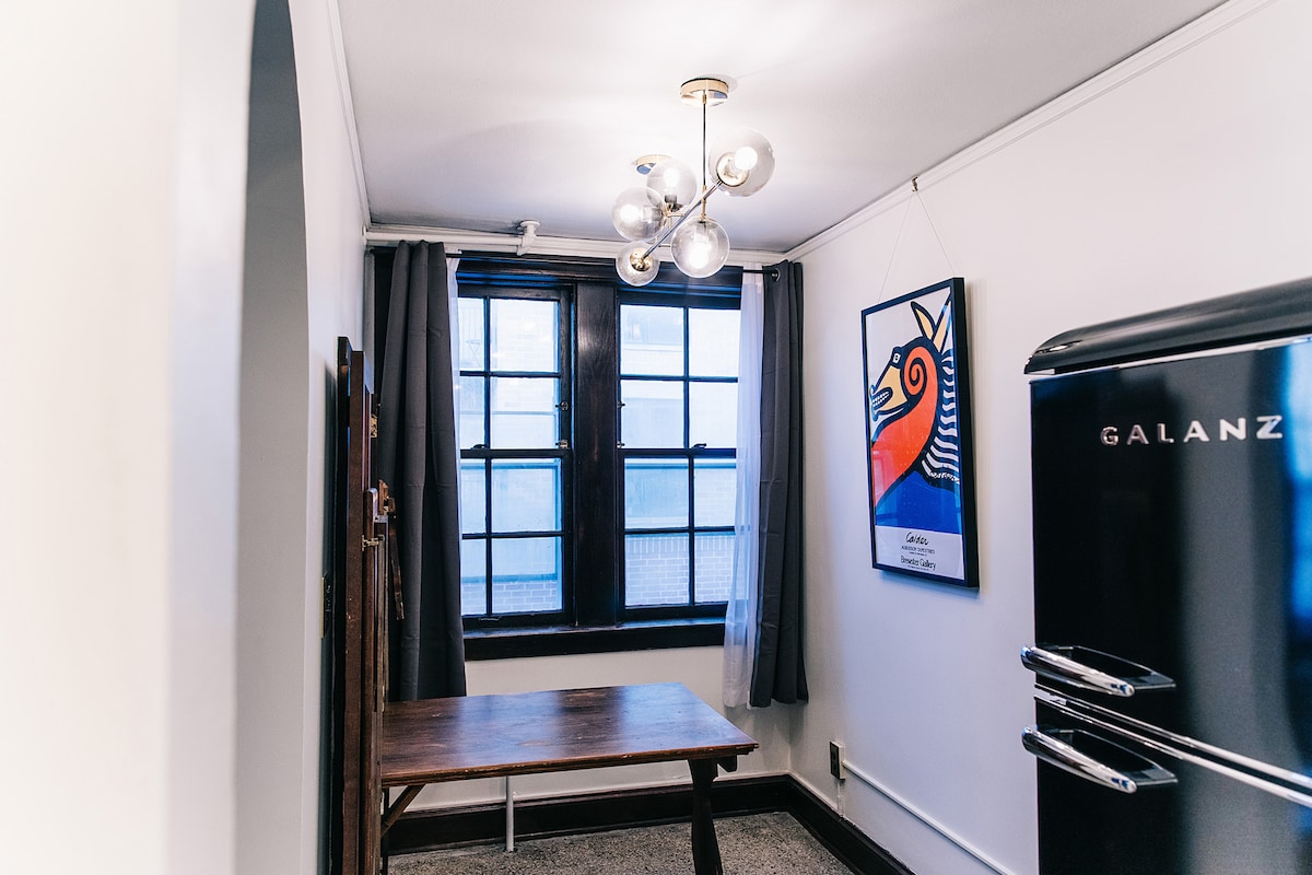 historic-charm-downtown-location-studio-k/