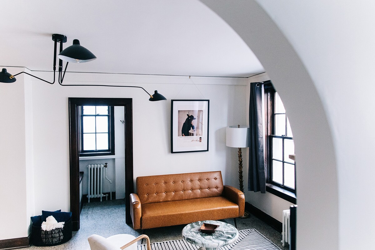 historic-charm-downtown-location-studio-k/